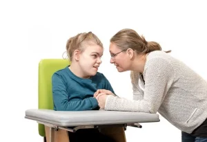 گفتاردرمانی کودکان کم‌ توان ذهنی