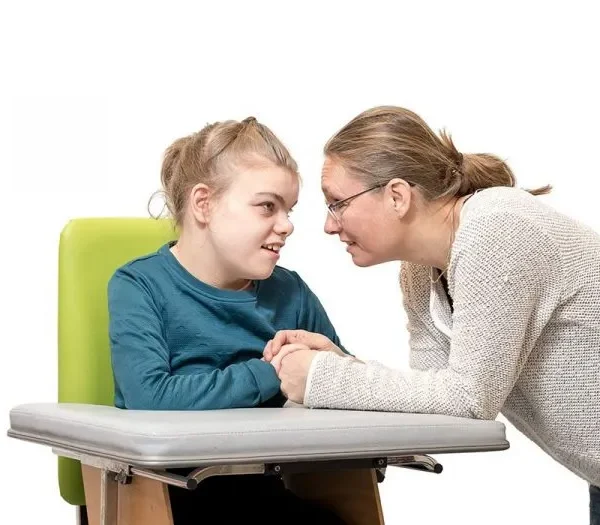 گفتاردرمانی کودکان کم‌ توان ذهنی